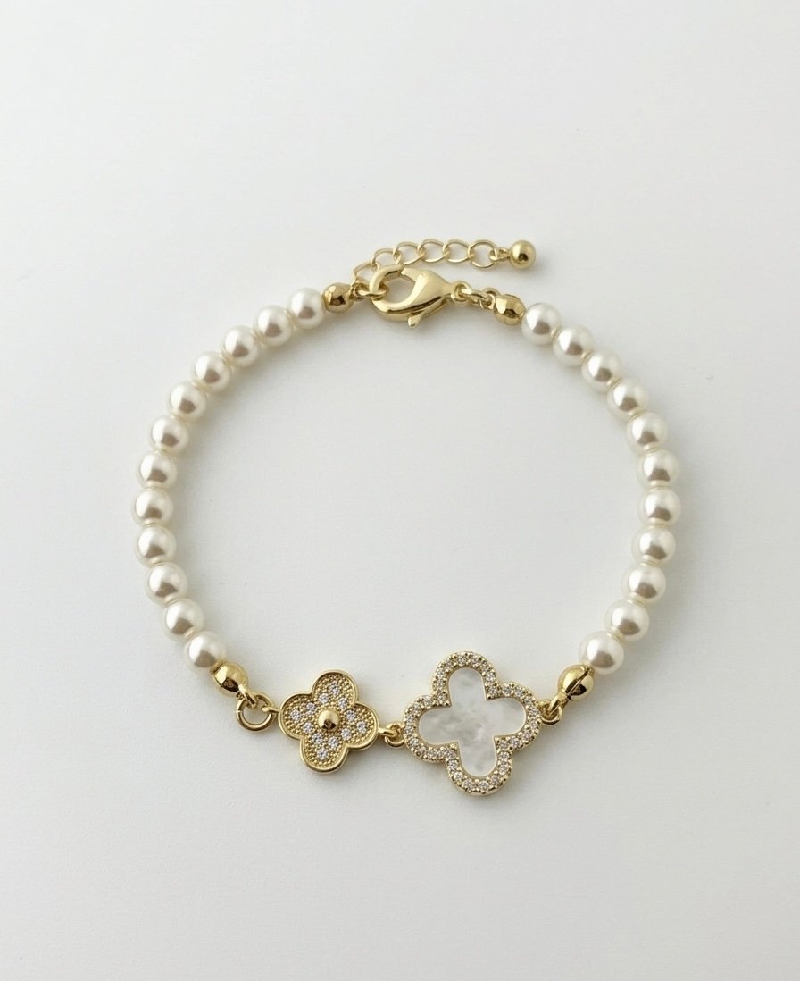 Pearl Clover Elegance Chain Bracelet