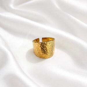 Hammered Glow Open‑Band Ring