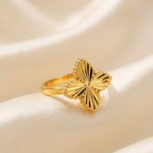 Luxe Four‑Petal Bloom Ring