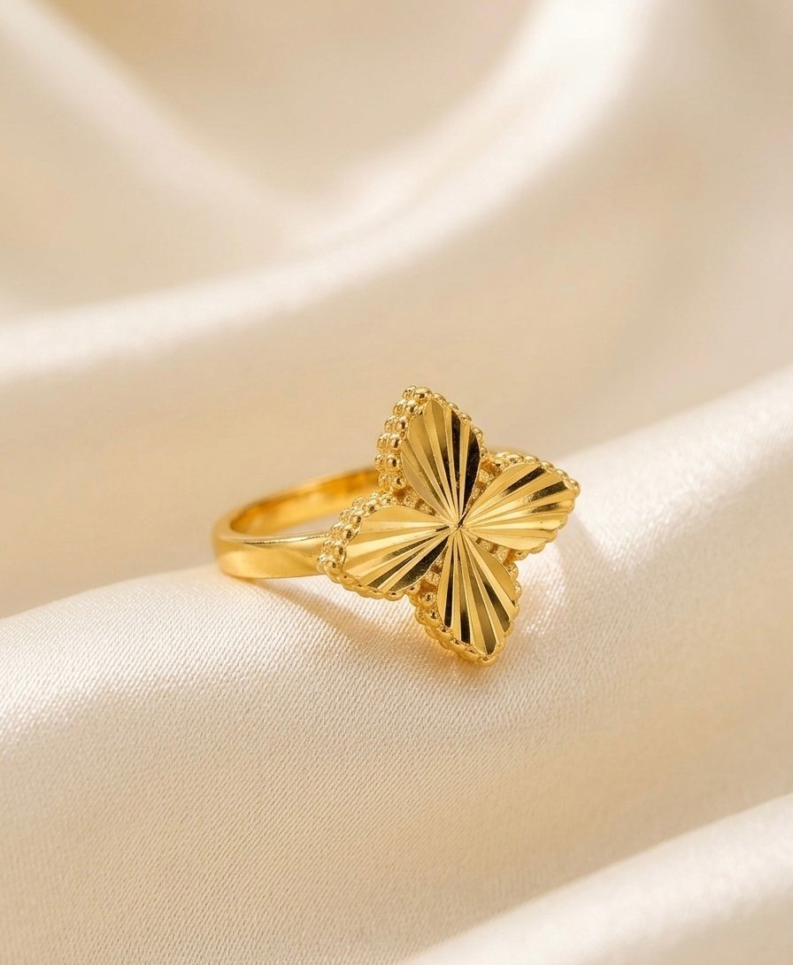 Luxe Four‑Petal Bloom Ring