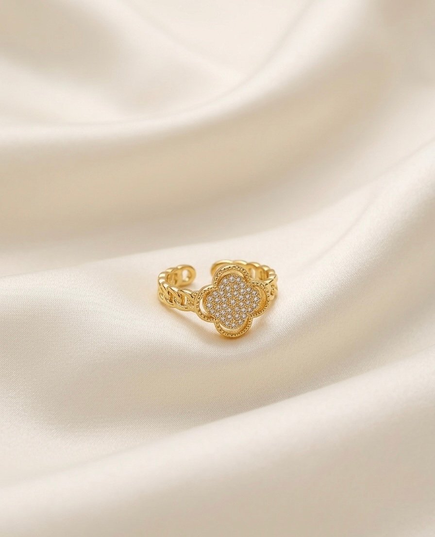 Golden Clover Radiance Ring