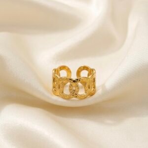 Golden Interlock Elegance Ring