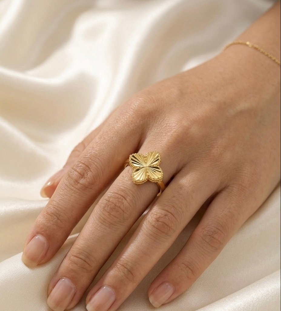 Luxe Four‑Petal Bloom Ring - Image 2