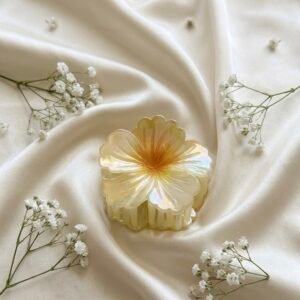 Pearl Glow Petal Claw Clip