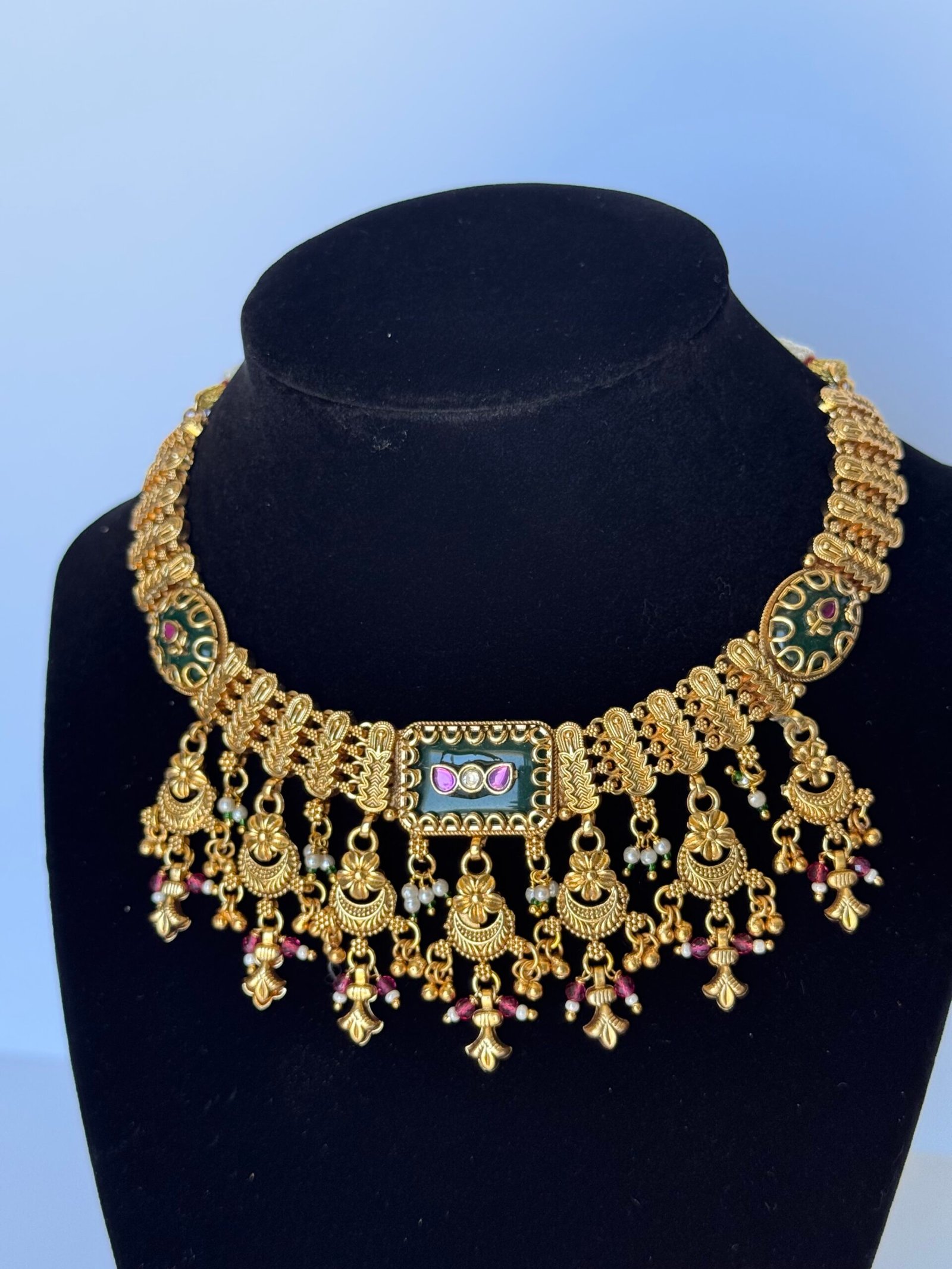 Emerald Ruby Regal Heritage Set - Image 4