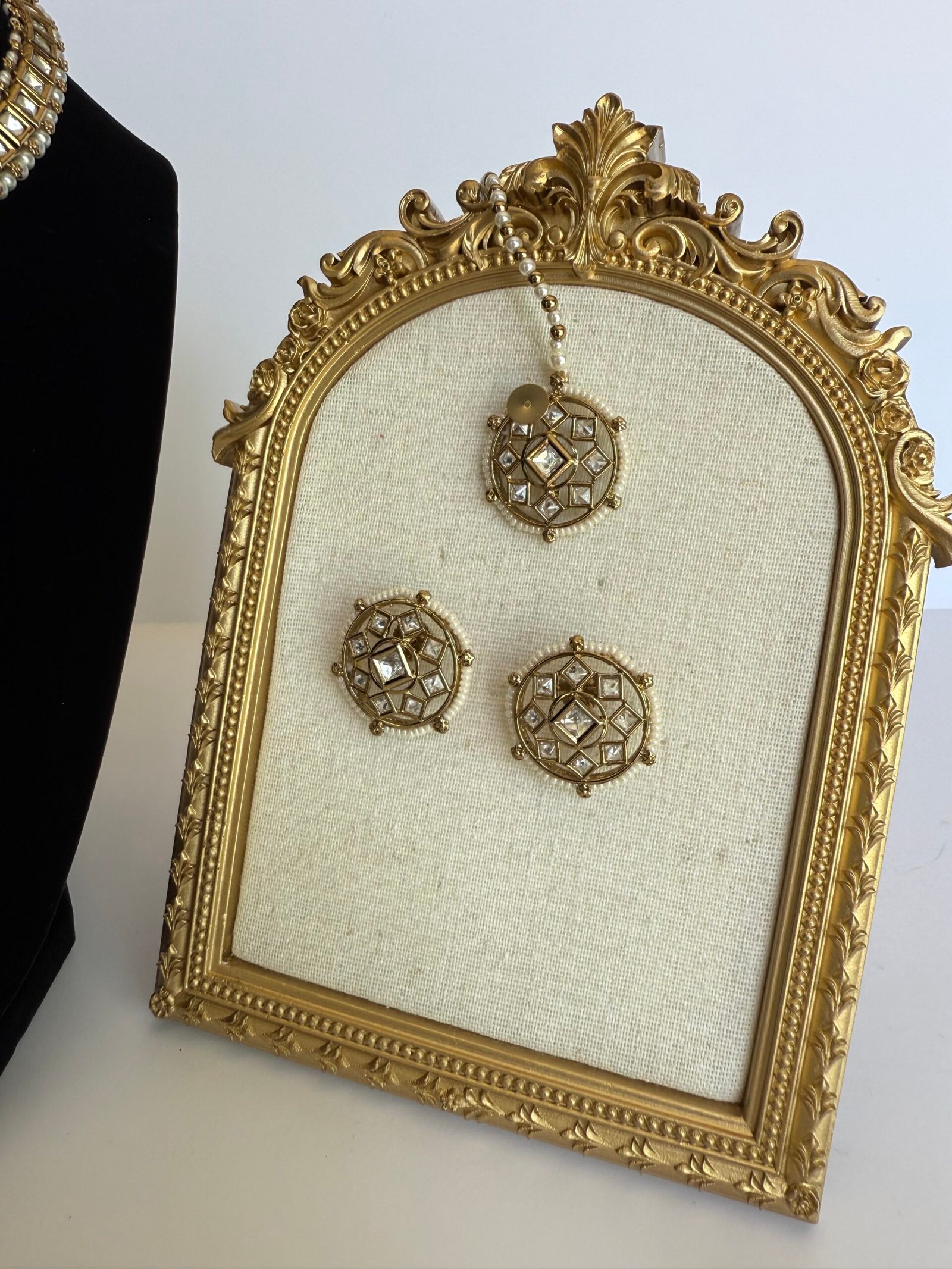 Aurelia Triad Radiance Choker Set - Image 3
