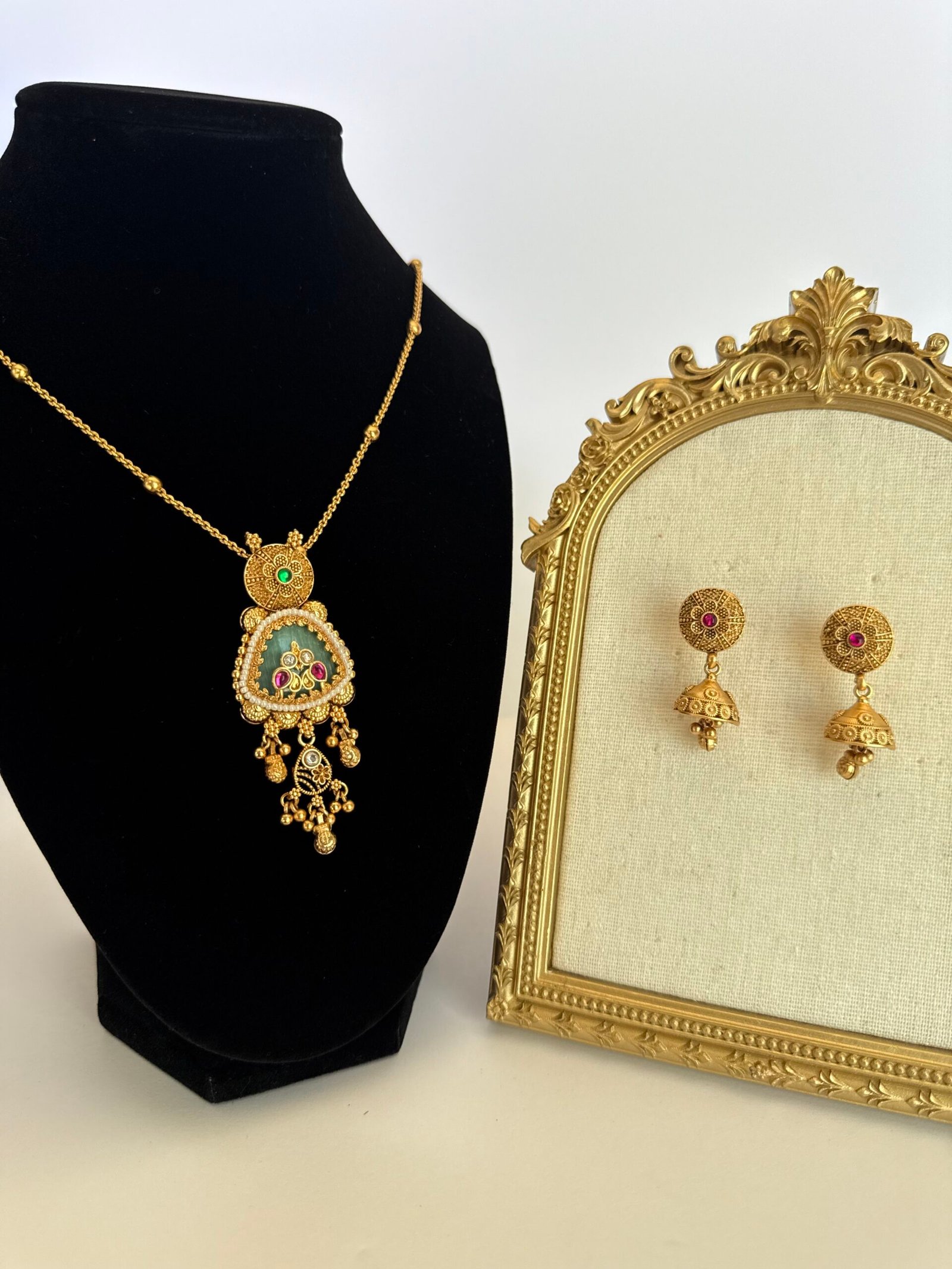 Majestic Meenakshi Jewel Pendant Set