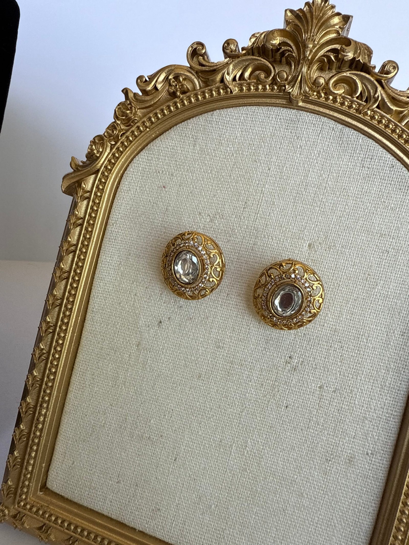 Aurora Gilded Halo Choker Set - Image 4